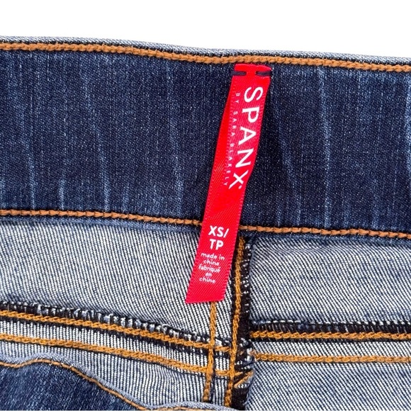 SPANX Size XS Distressed Skinny Pull On Jeans Flat Front High Rise - Picture 8 of 9